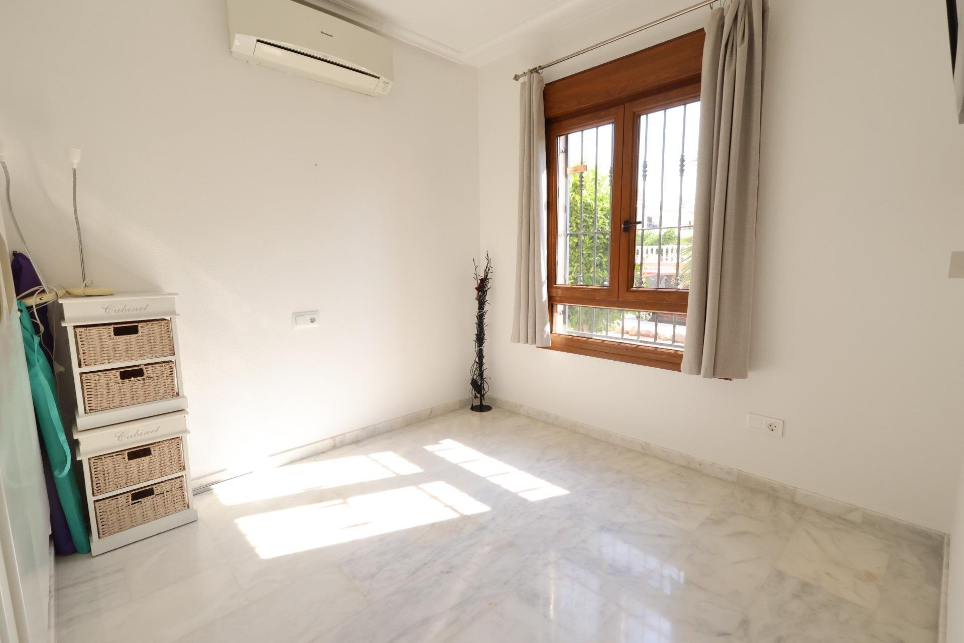 Revente - Appartement -
Orihuela Costa - Costa Blanca