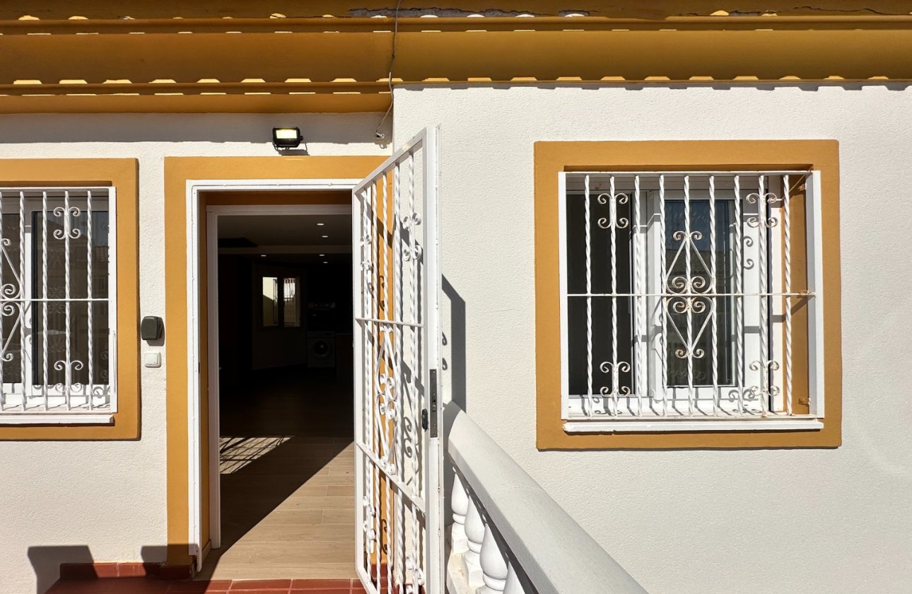 Revente - Appartement -
Orihuela Costa - Costa Blanca