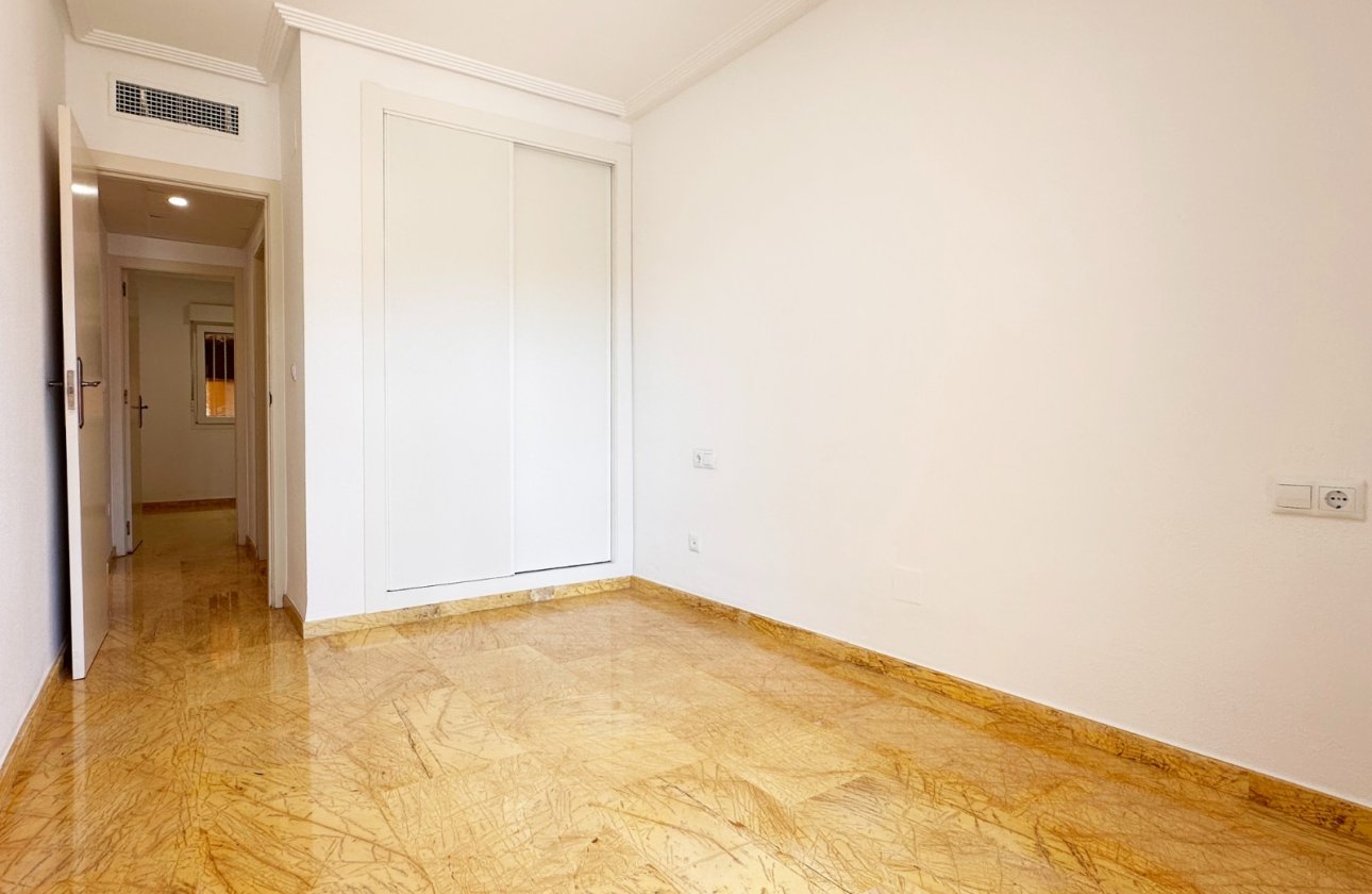 Revente - Appartement -
Orihuela Costa - Costa Blanca