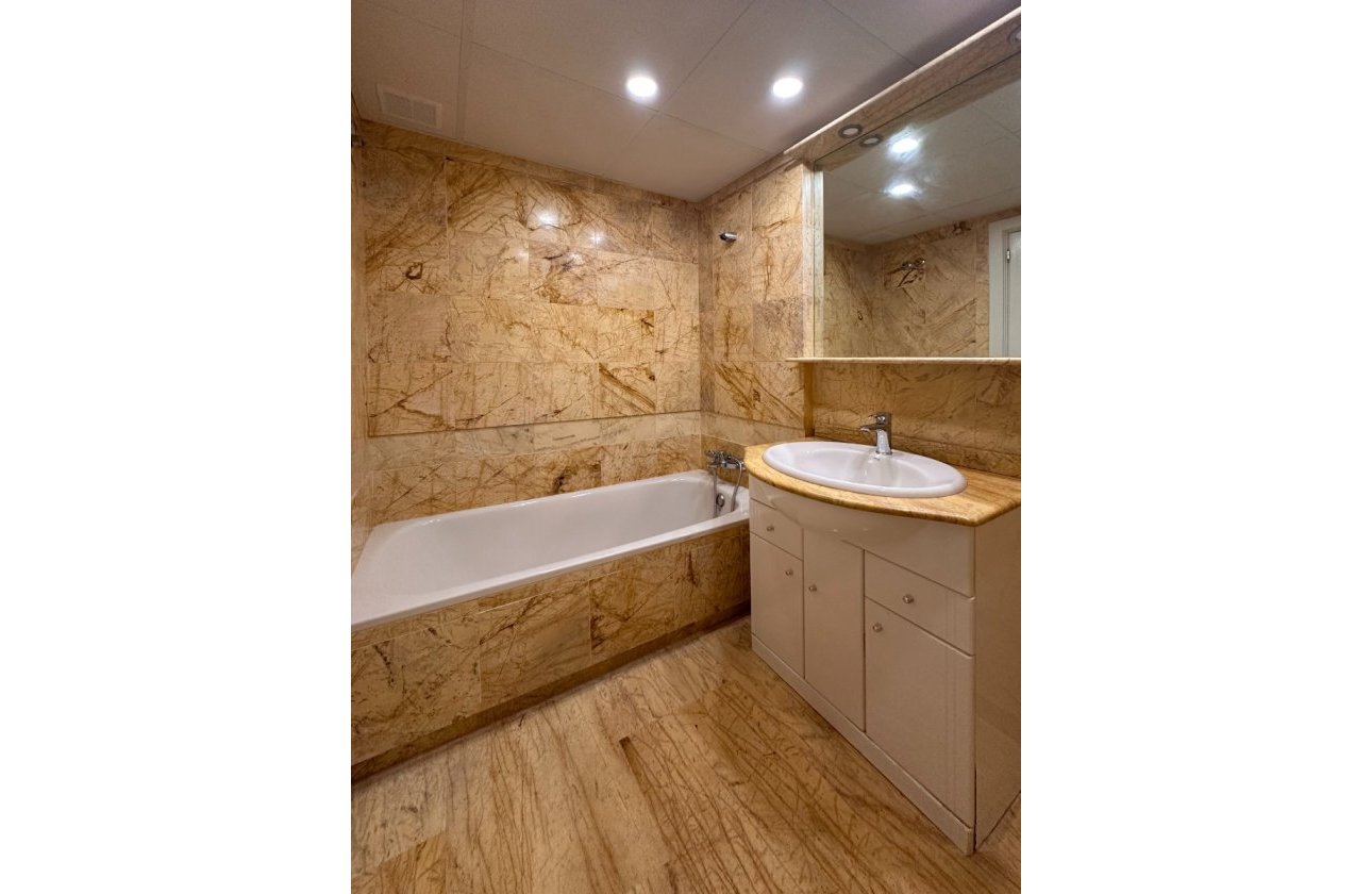 Revente - Appartement -
Orihuela Costa - Costa Blanca