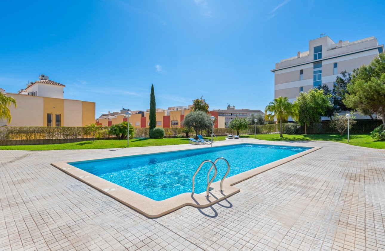 Revente - Appartement -
Orihuela Costa - Costa Blanca
