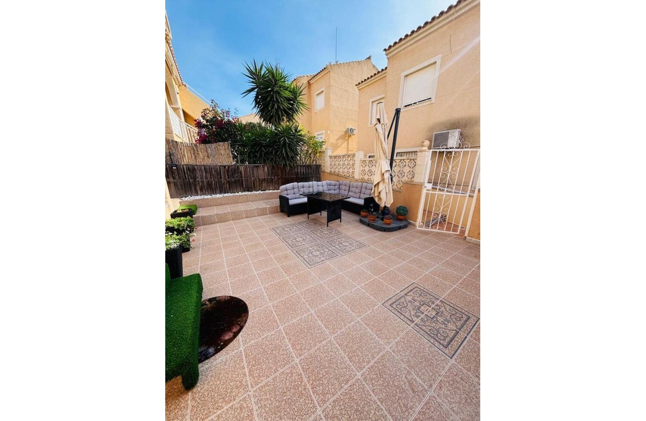 Revente - Appartement -
Orihuela Costa - Costa Blanca