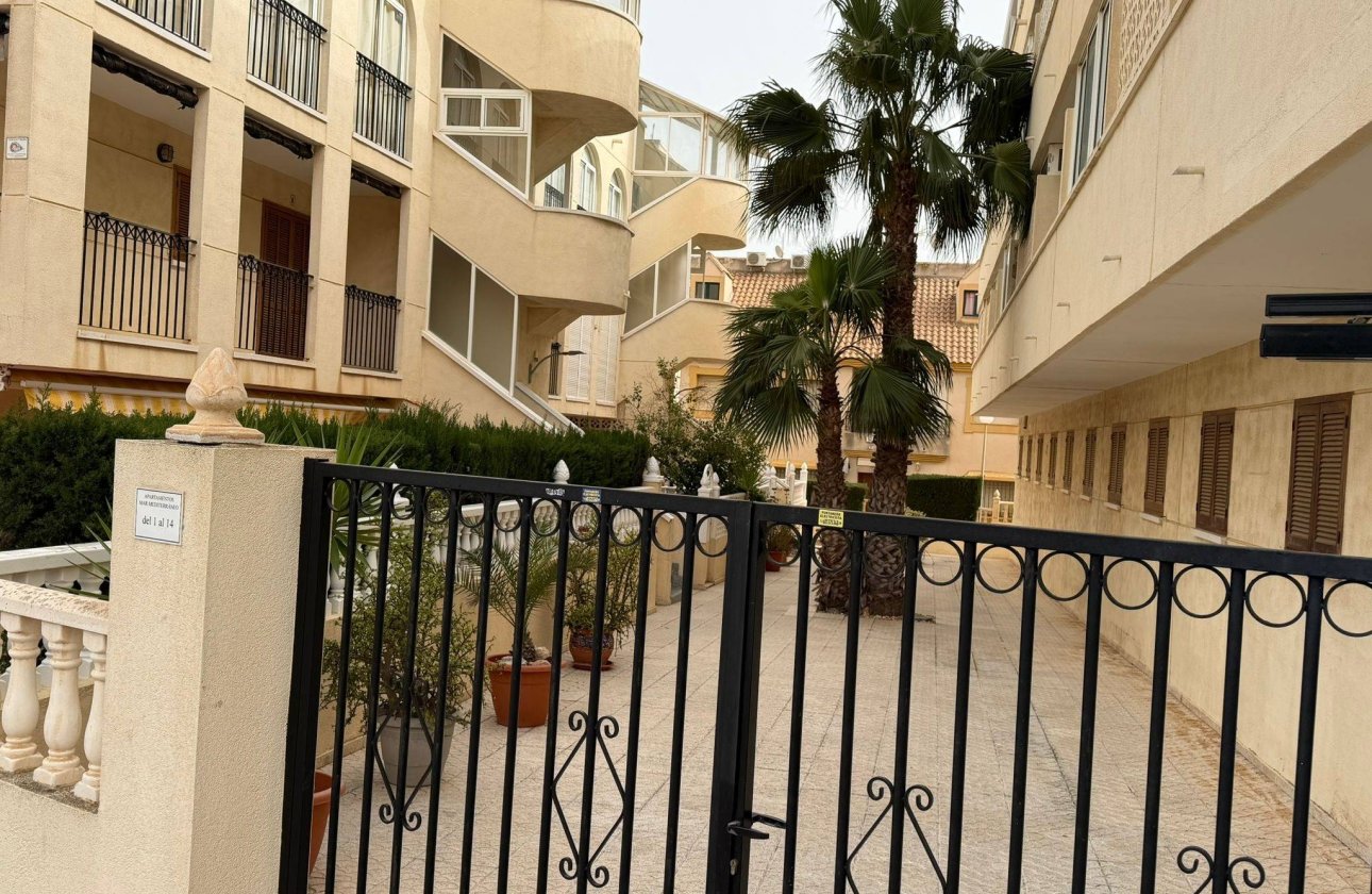 Revente - Appartement -
Orihuela Costa - La Regia