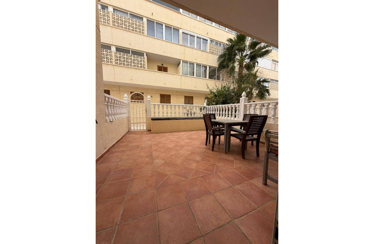 Revente - Appartement -
Orihuela Costa - La Regia
