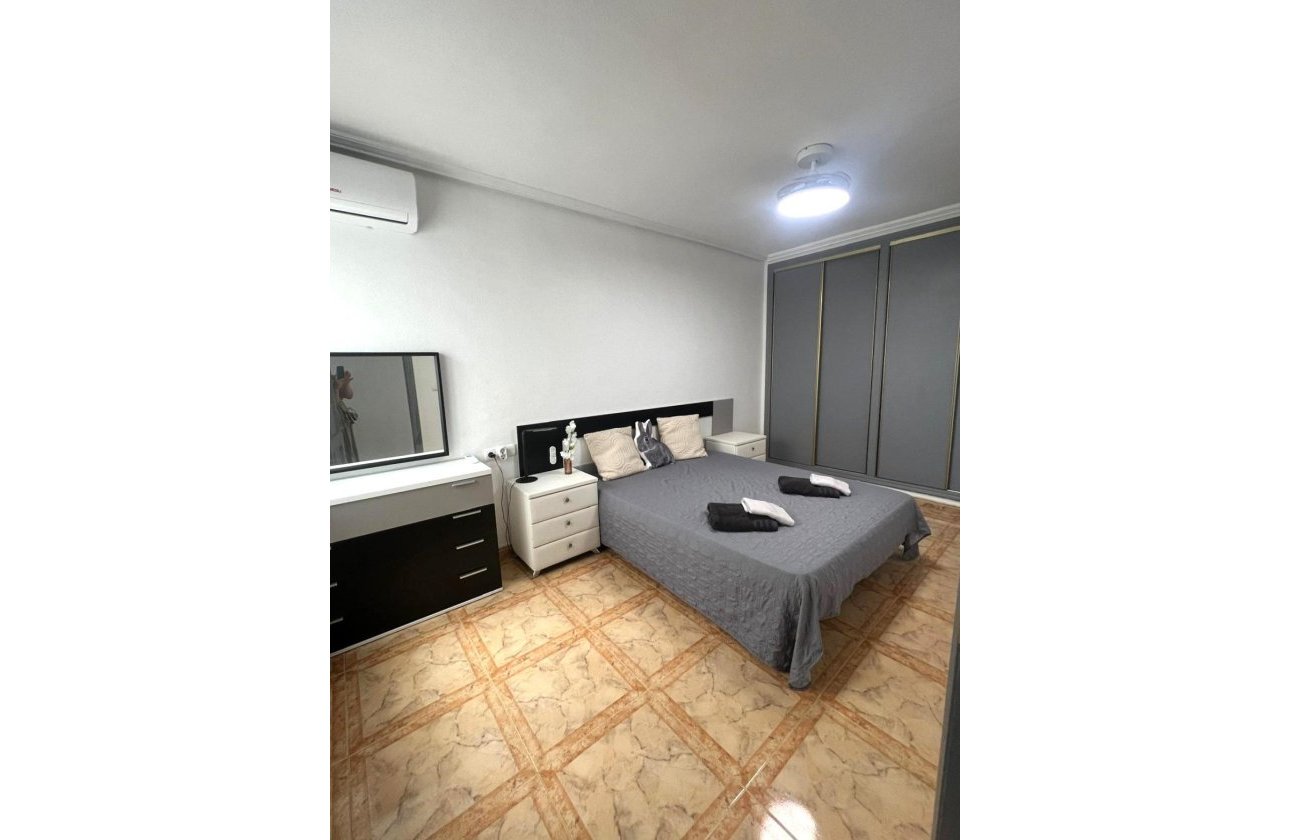 Revente - Appartement -
Orihuela Costa - La Zenia