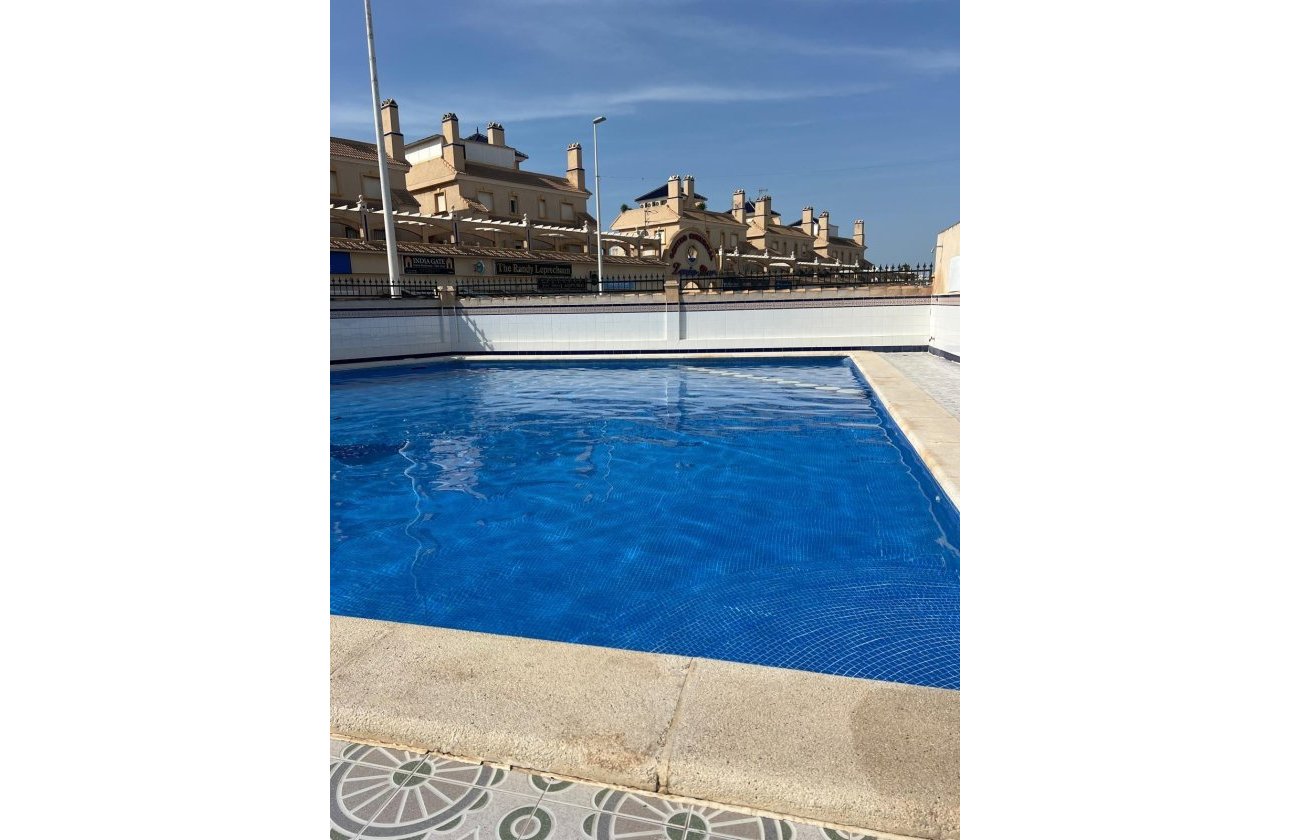Revente - Appartement -
Orihuela Costa - La Zenia