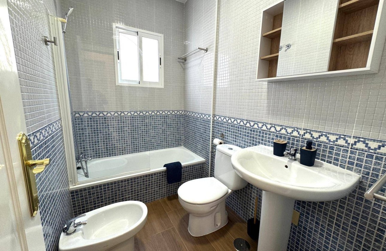 Revente - Appartement -
Orihuela Costa - Las Filipinas