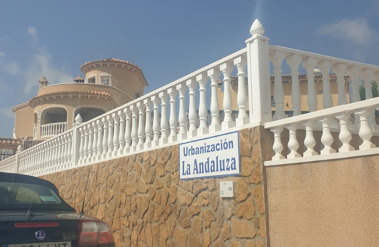 Revente - Appartement -
Orihuela Costa - Las Filipinas