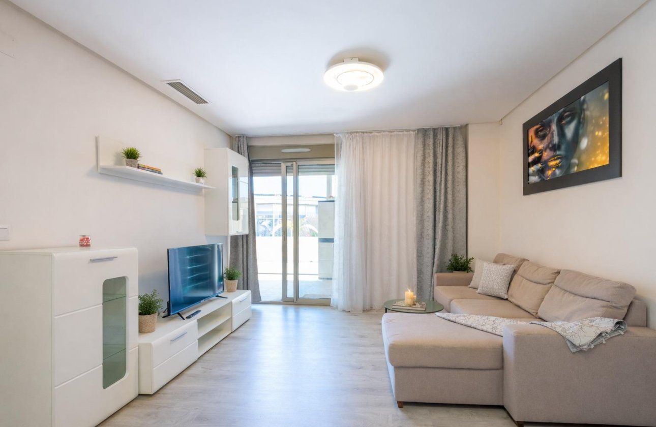 Revente - Appartement -
Orihuela Costa - Los Dolses