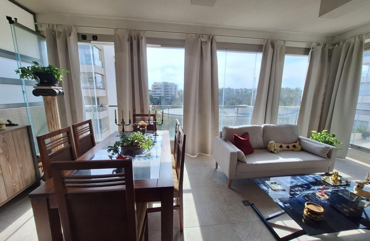 Revente - Appartement -
Orihuela Costa - Los Dolses