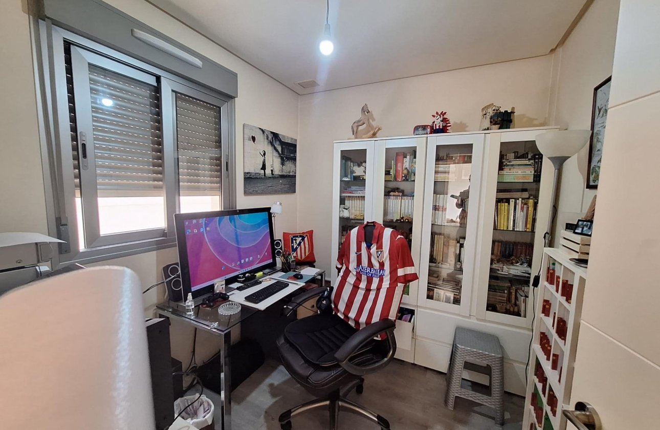 Revente - Appartement -
Orihuela Costa - Los Dolses