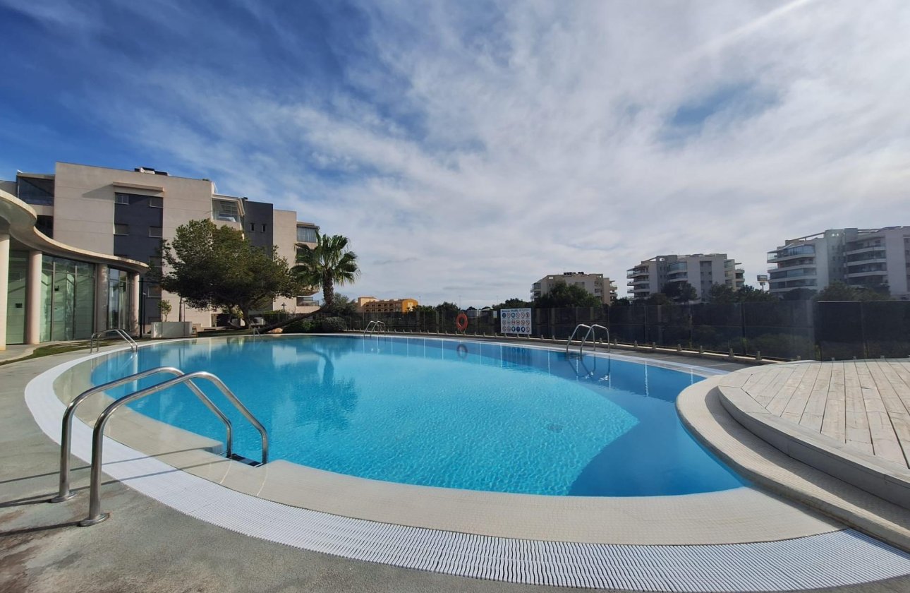Revente - Appartement -
Orihuela Costa - Los Dolses