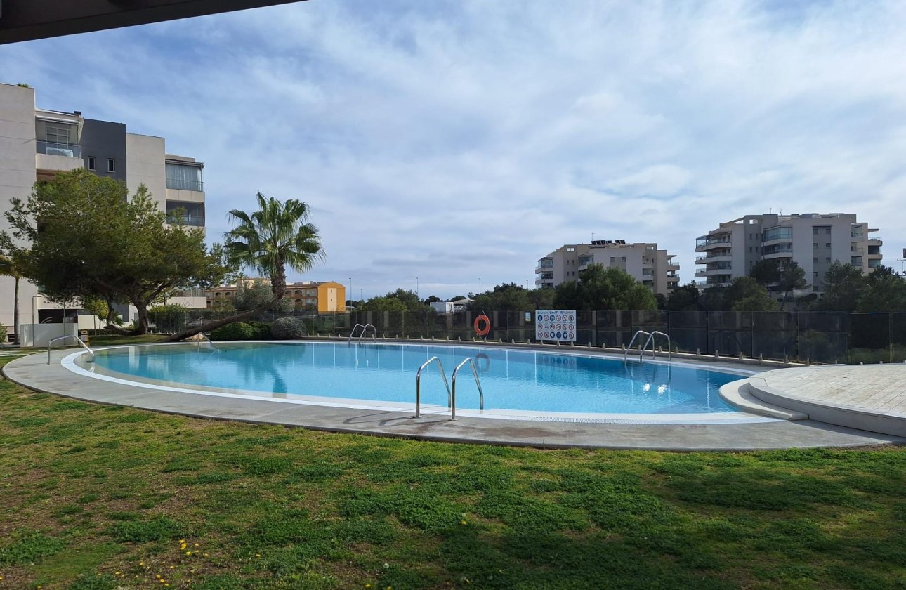 Revente - Appartement -
Orihuela Costa - Los Dolses