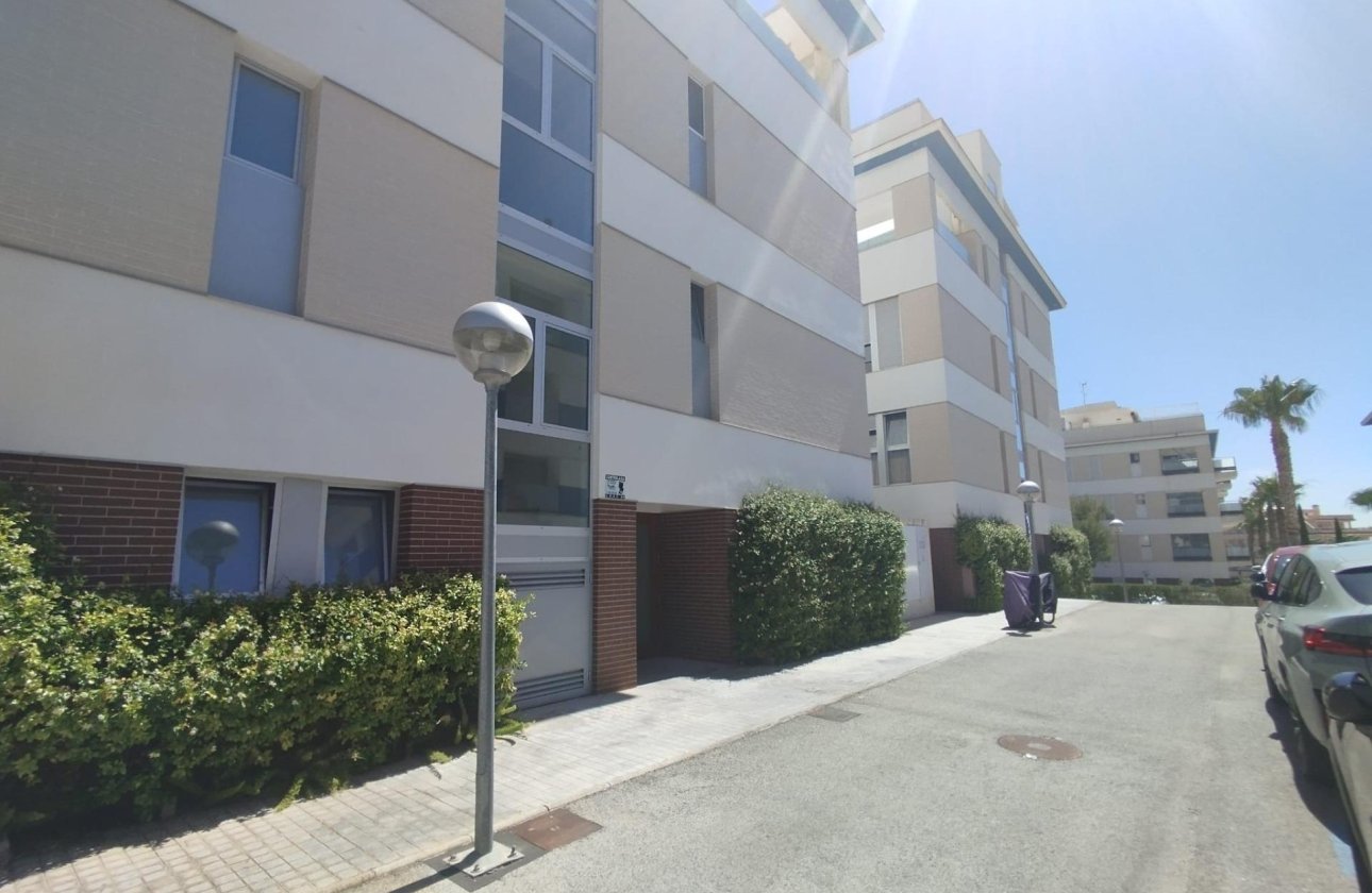 Revente - Appartement -
Orihuela Costa - Los Dolses