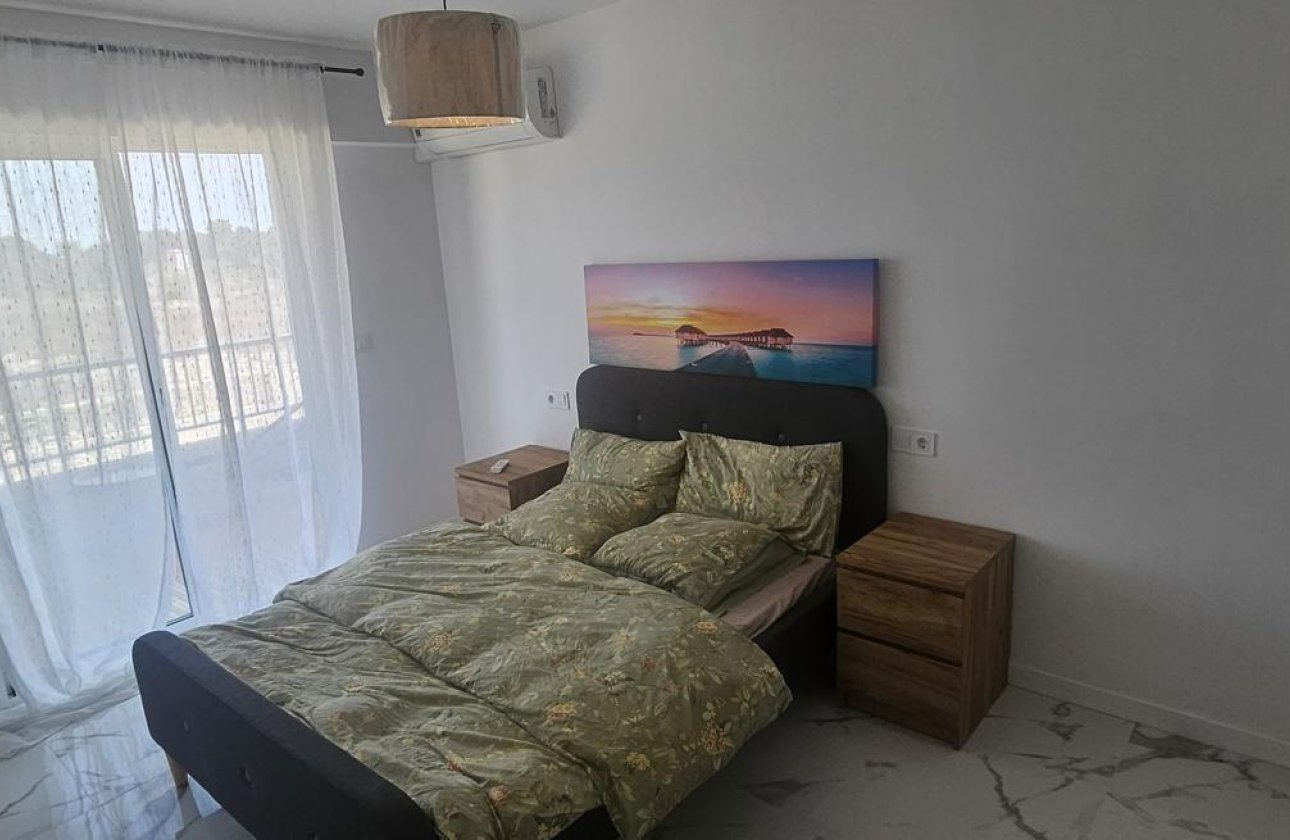 Revente - Appartement -
Orihuela Costa - Punta Prima
