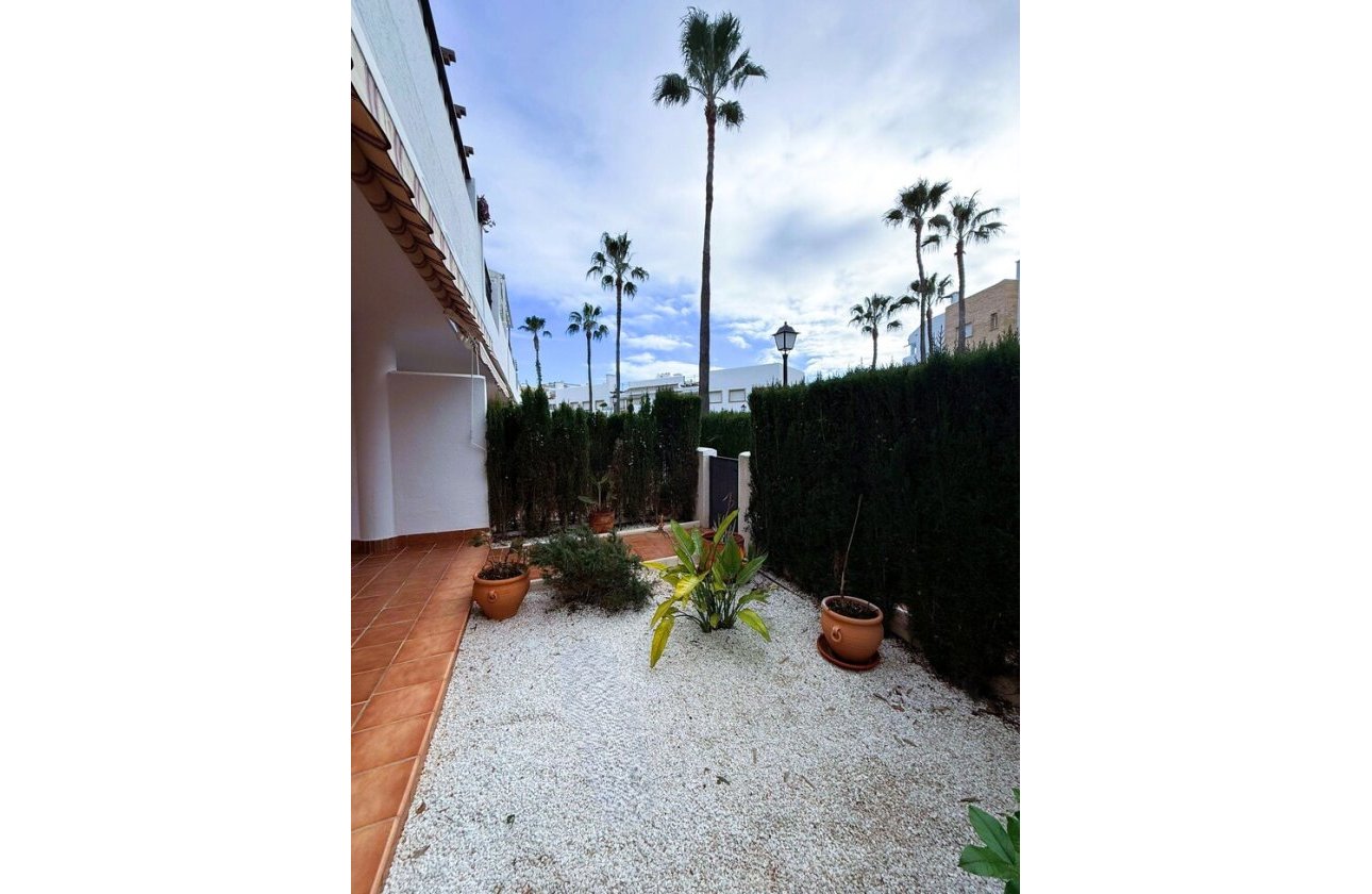 Revente - Appartement -
Orihuela Costa - Villamartín