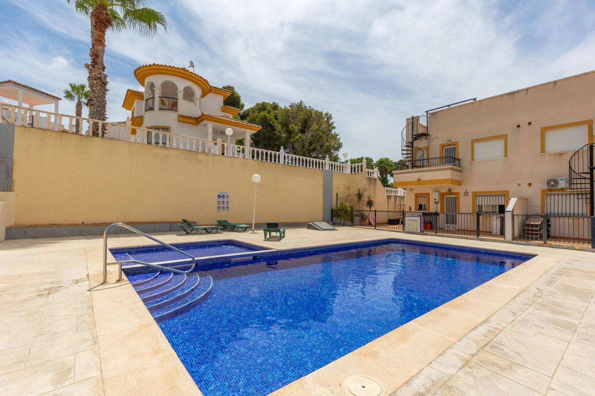 Revente - Appartement -
Orihuela Costa - Villamartín