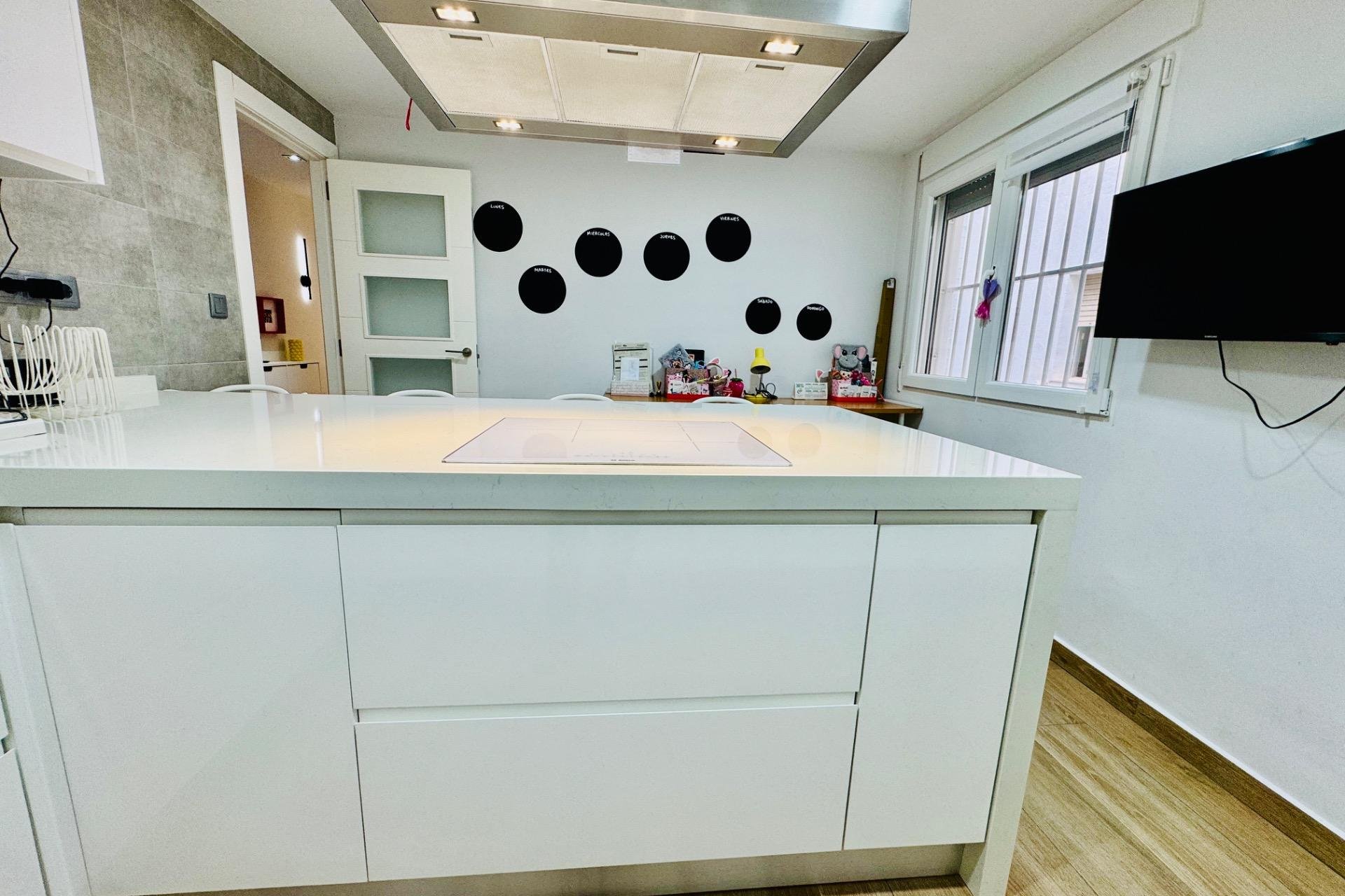 Revente - Appartement -
Pilar de la Horadada - Zona Pueblo