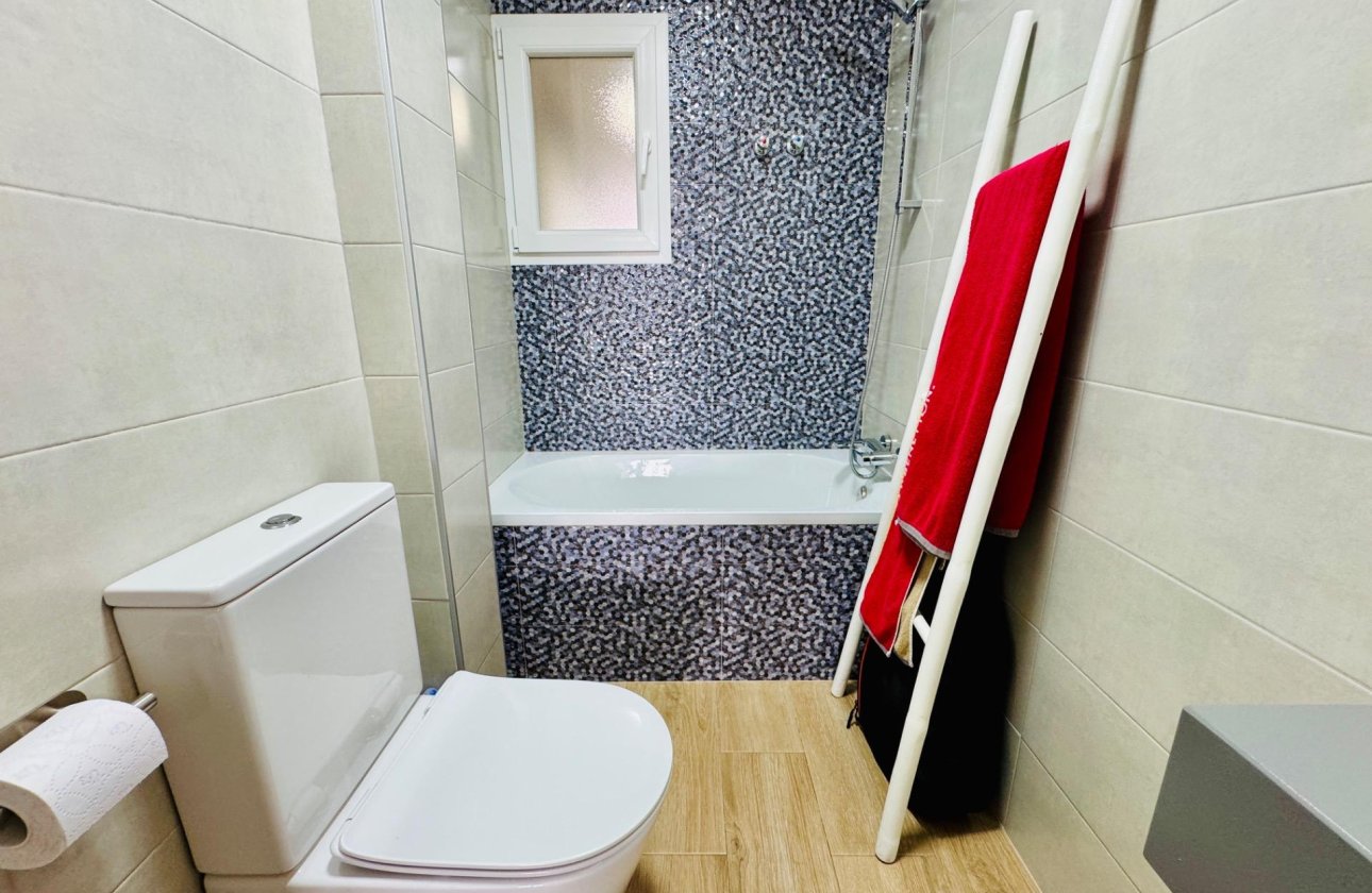 Revente - Appartement -
Pilar de la Horadada - Zona Pueblo