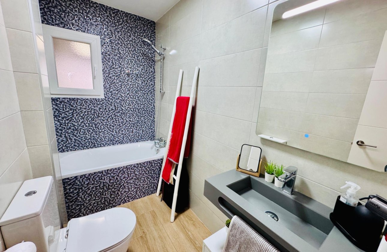 Revente - Appartement -
Pilar de la Horadada - Zona Pueblo