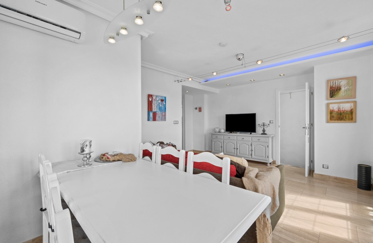 Revente - Appartement -
Punta Prima - Costa Blanca