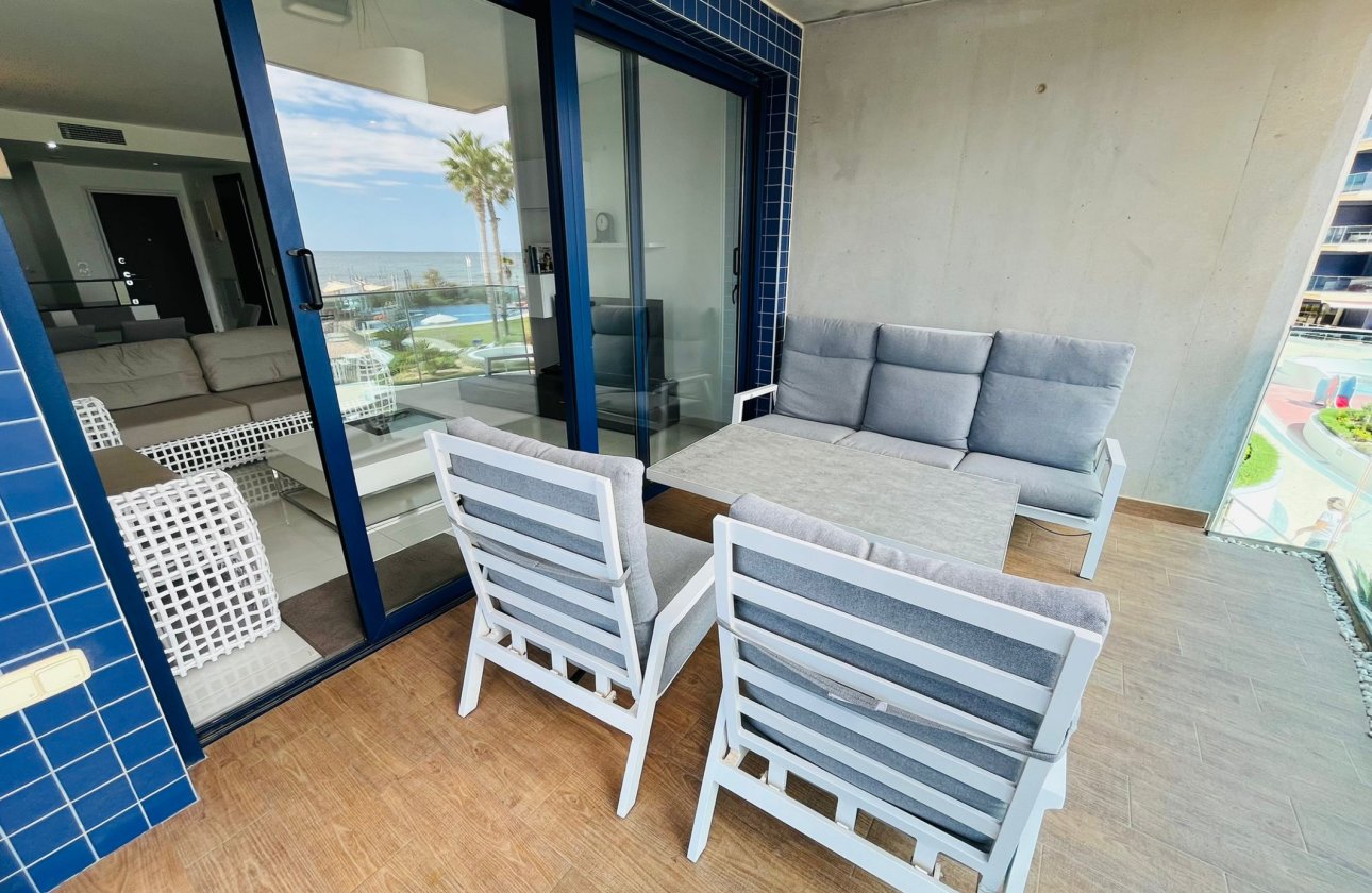 Revente - Appartement -
Punta Prima - Costa Blanca