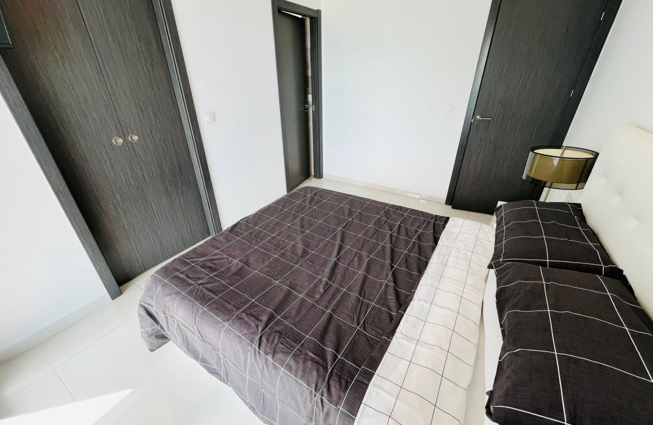 Revente - Appartement -
Punta Prima - Costa Blanca