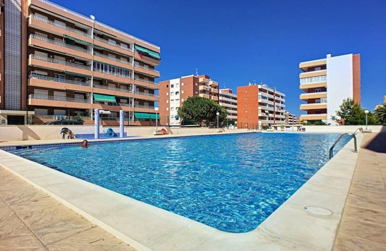 Revente - Appartement -
Punta Prima - Costa Blanca