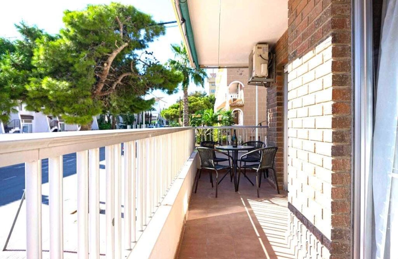 Revente - Appartement -
Punta Prima - Costa Blanca