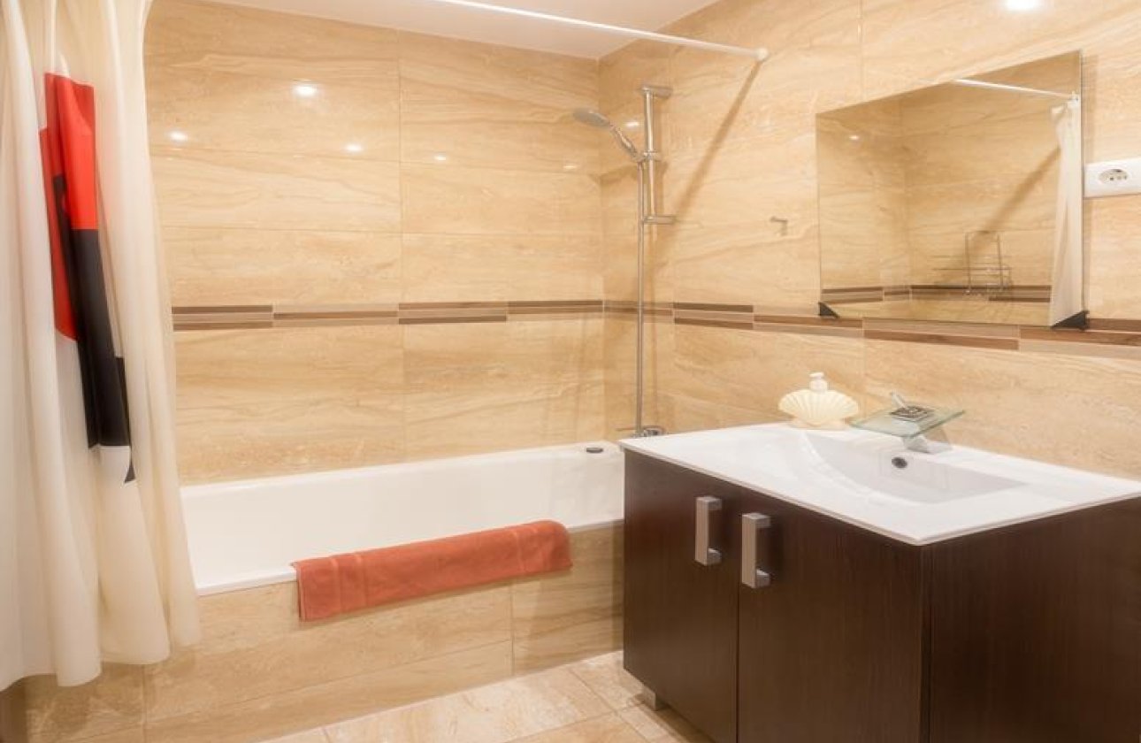 Revente - Appartement -
Punta Prima - Costa Blanca