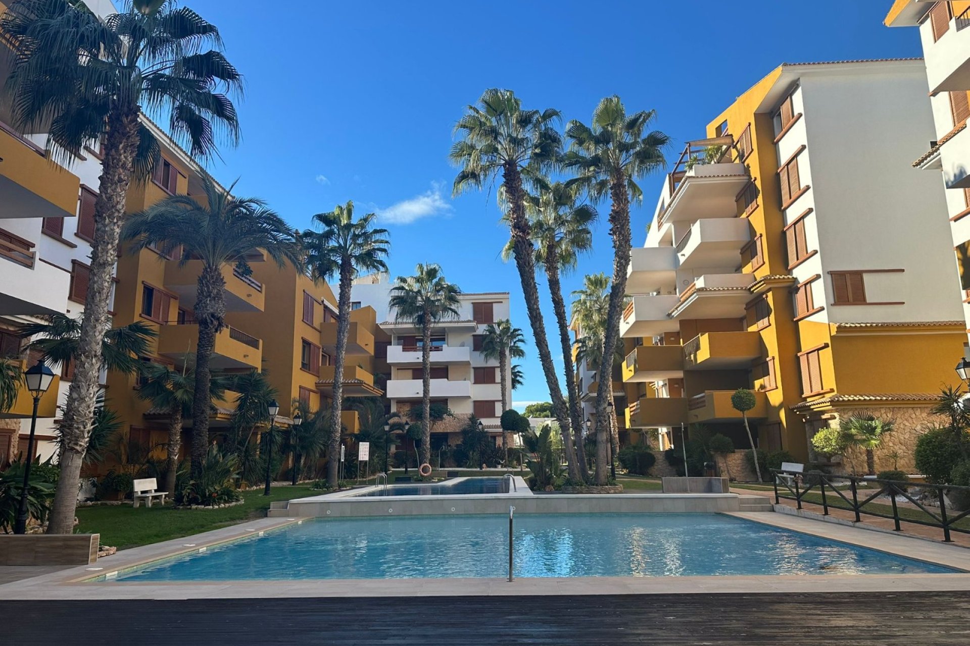 Revente - Appartement -
Punta Prima - Costa Blanca