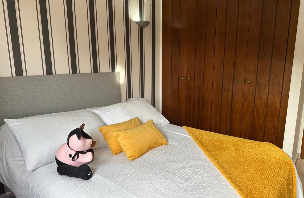 Revente - Appartement -
Punta Prima - Costa Blanca