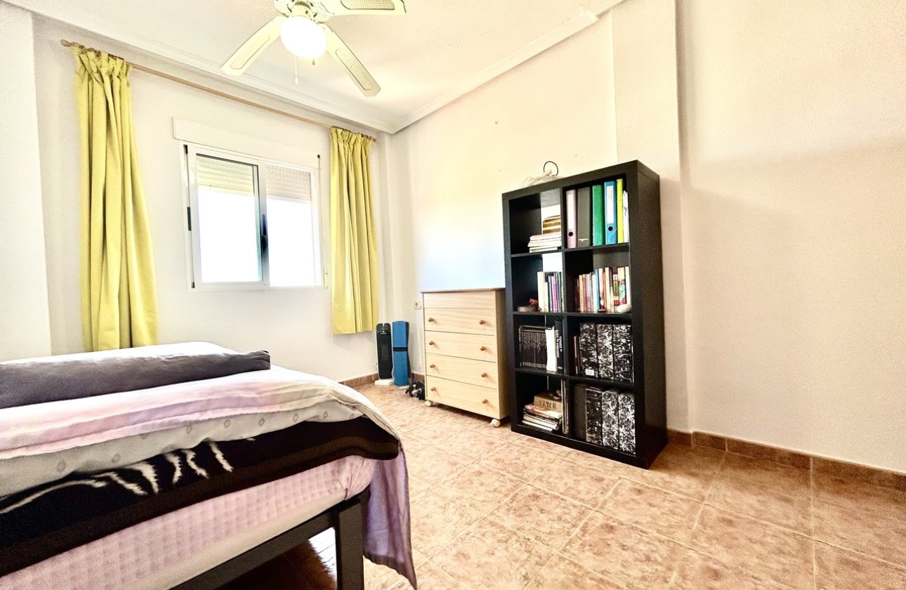 Revente - Appartement -
Punta Prima - Costa Blanca