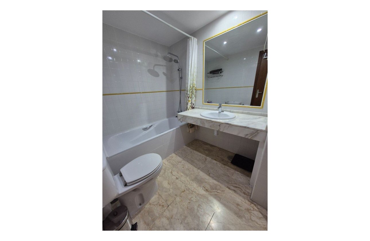 Revente - Appartement -
Punta Prima - Costa Blanca