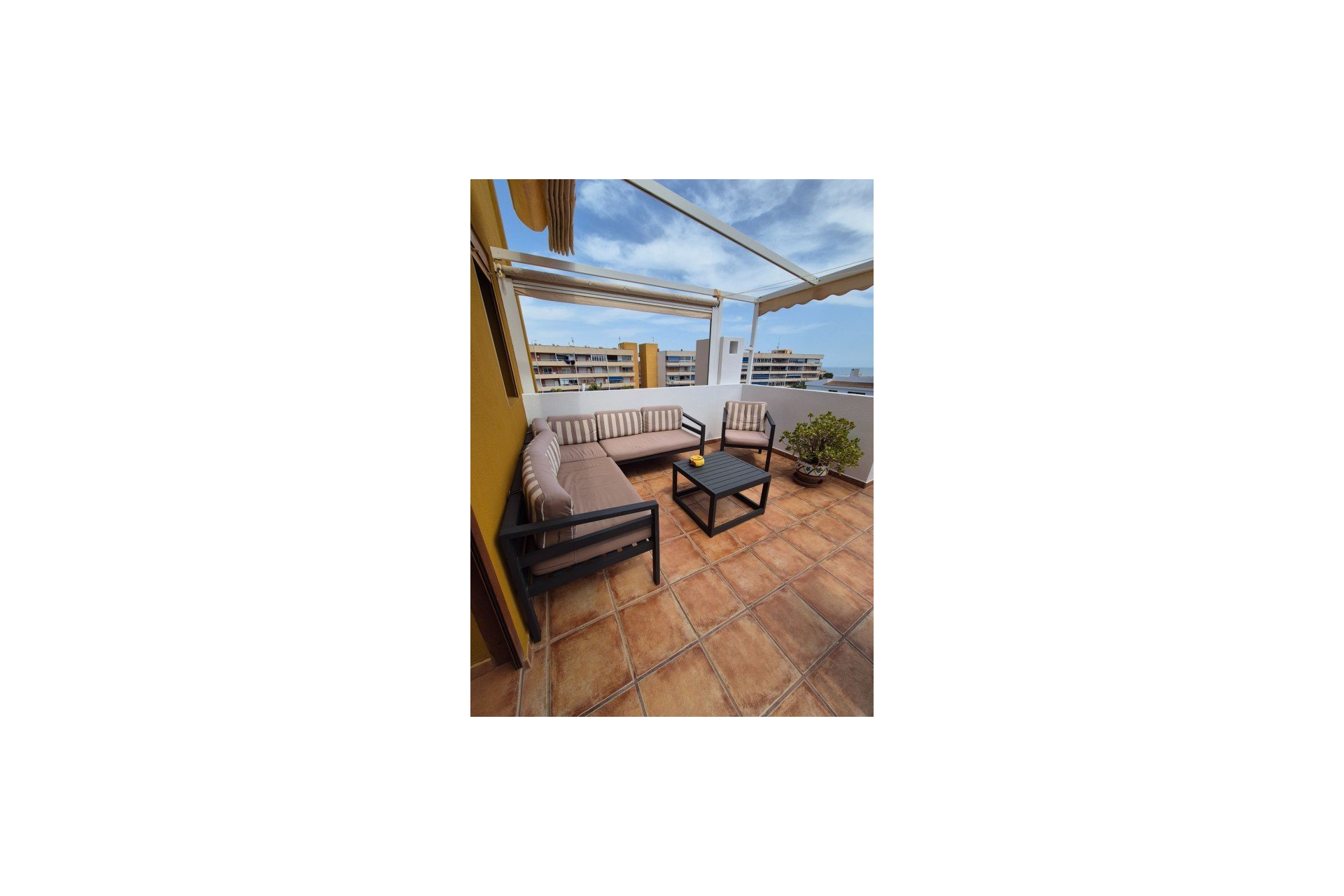 Revente - Appartement -
Punta Prima - Costa Blanca