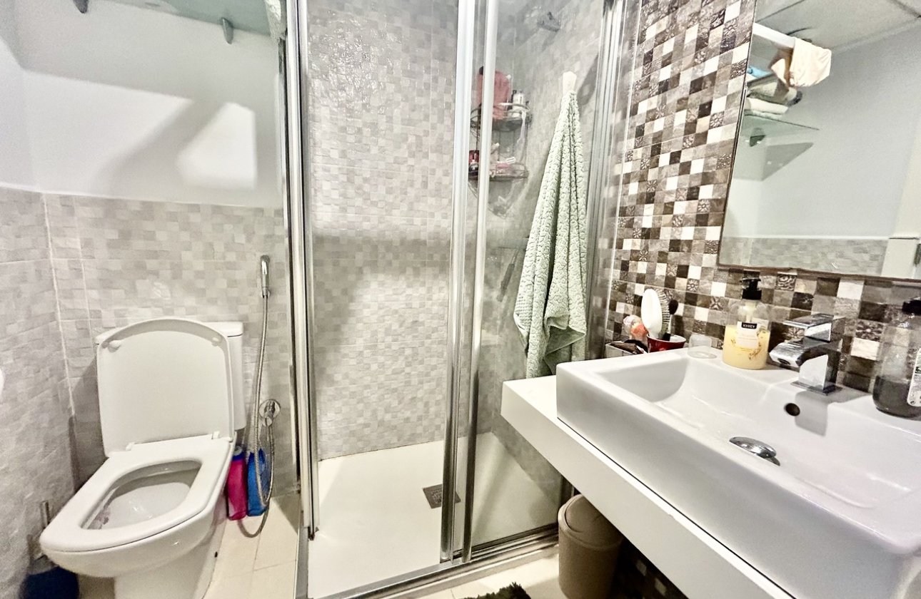 Revente - Appartement -
Punta Prima - Costa Blanca