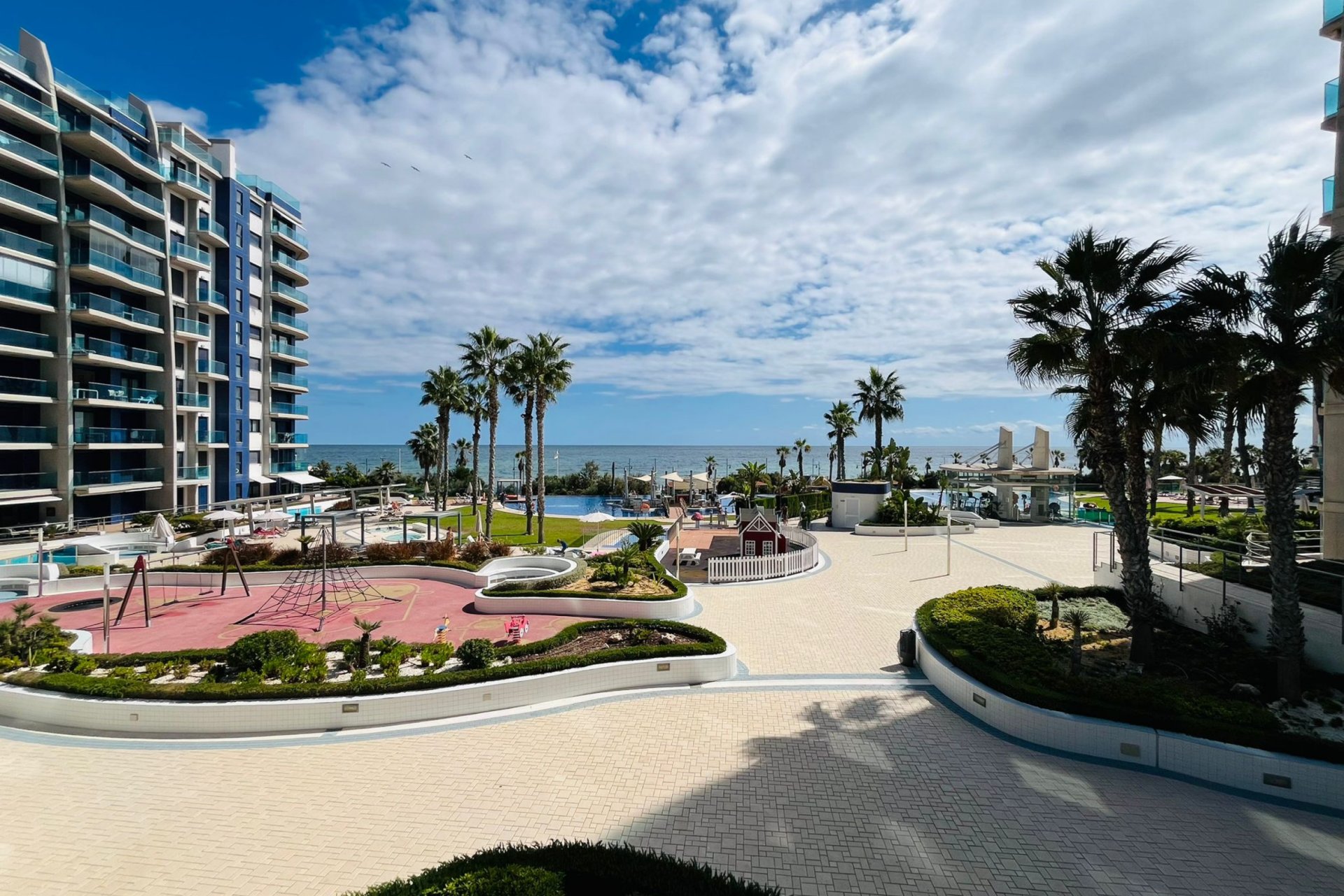 Revente - Appartement -
Punta Prima - Costa Blanca