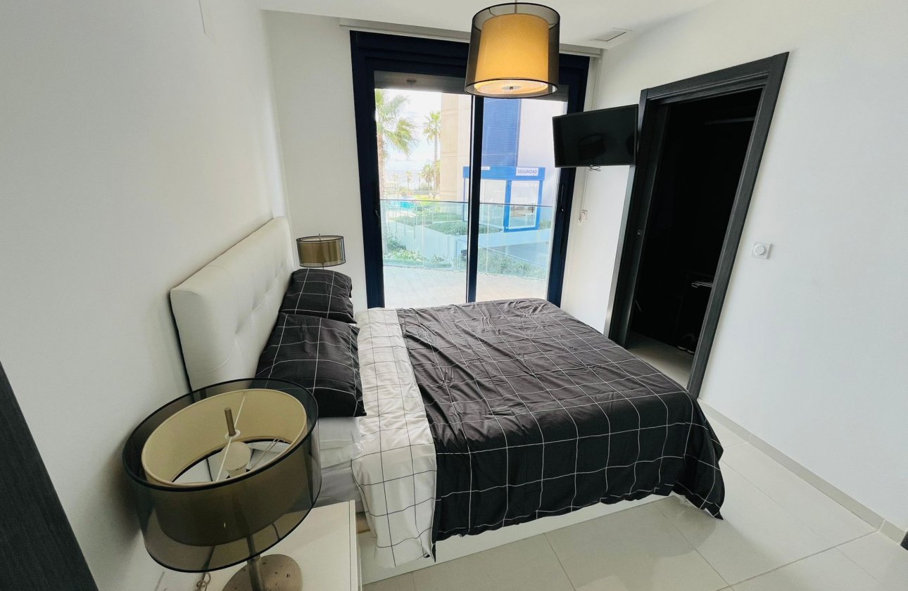 Revente - Appartement -
Punta Prima - Costa Blanca