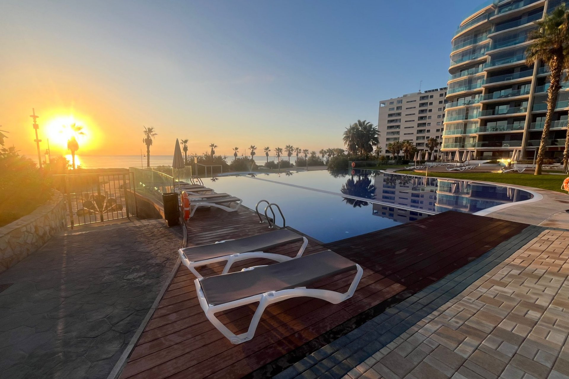 Revente - Appartement -
Punta Prima - Costa Blanca