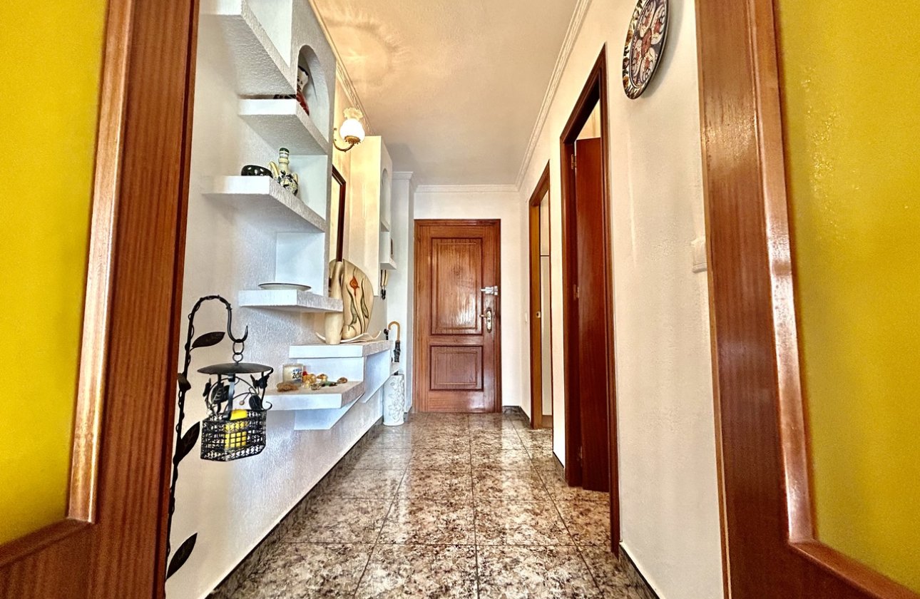 Revente - Appartement -
Punta Prima - Costa Blanca