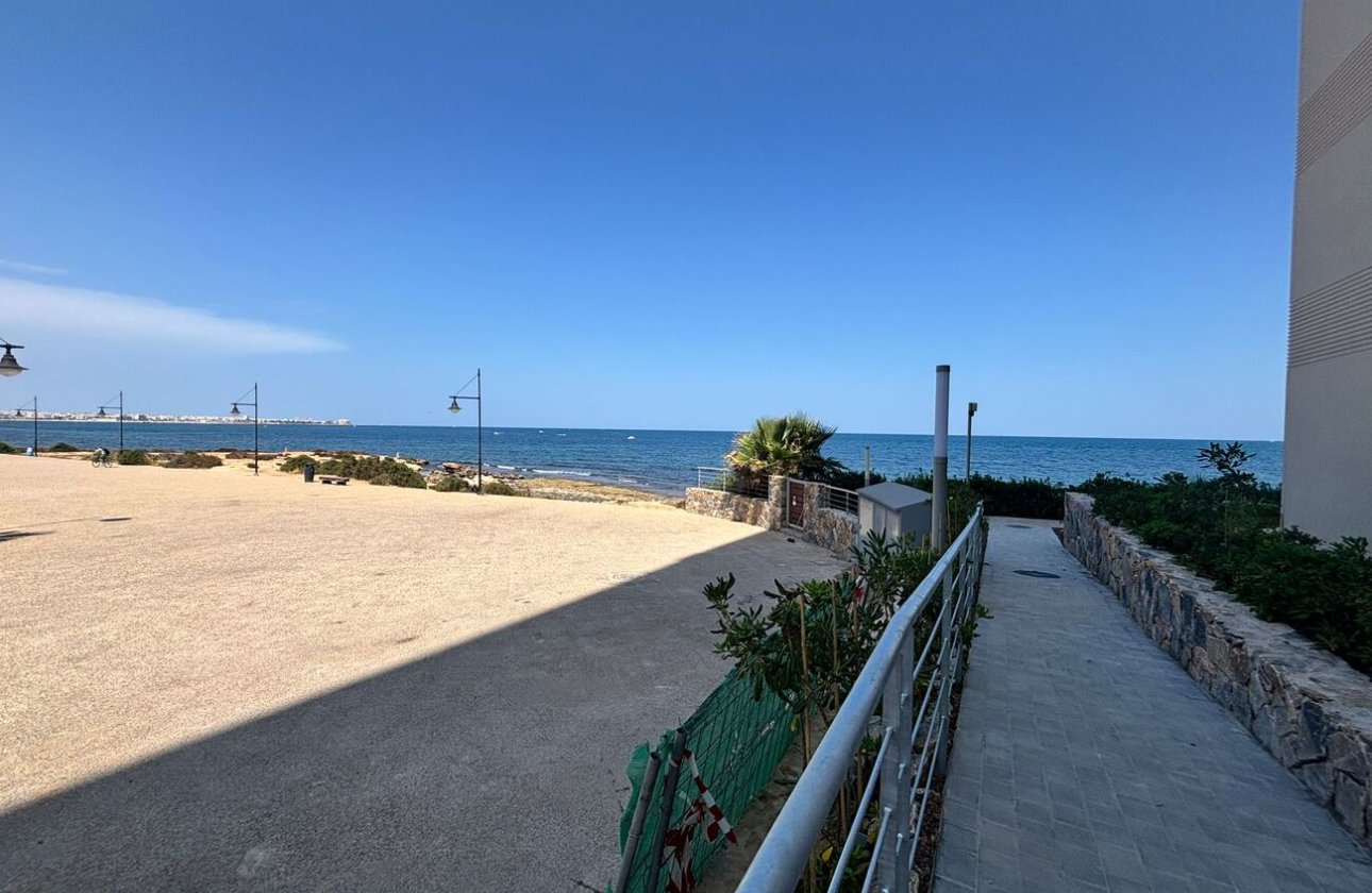 Revente - Appartement -
Punta Prima - Orihuela Costa