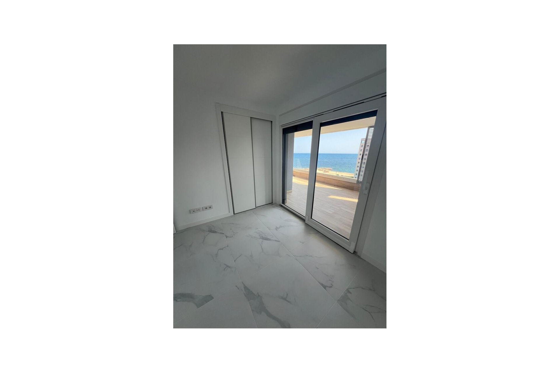 Revente - Appartement -
Punta Prima - Orihuela Costa