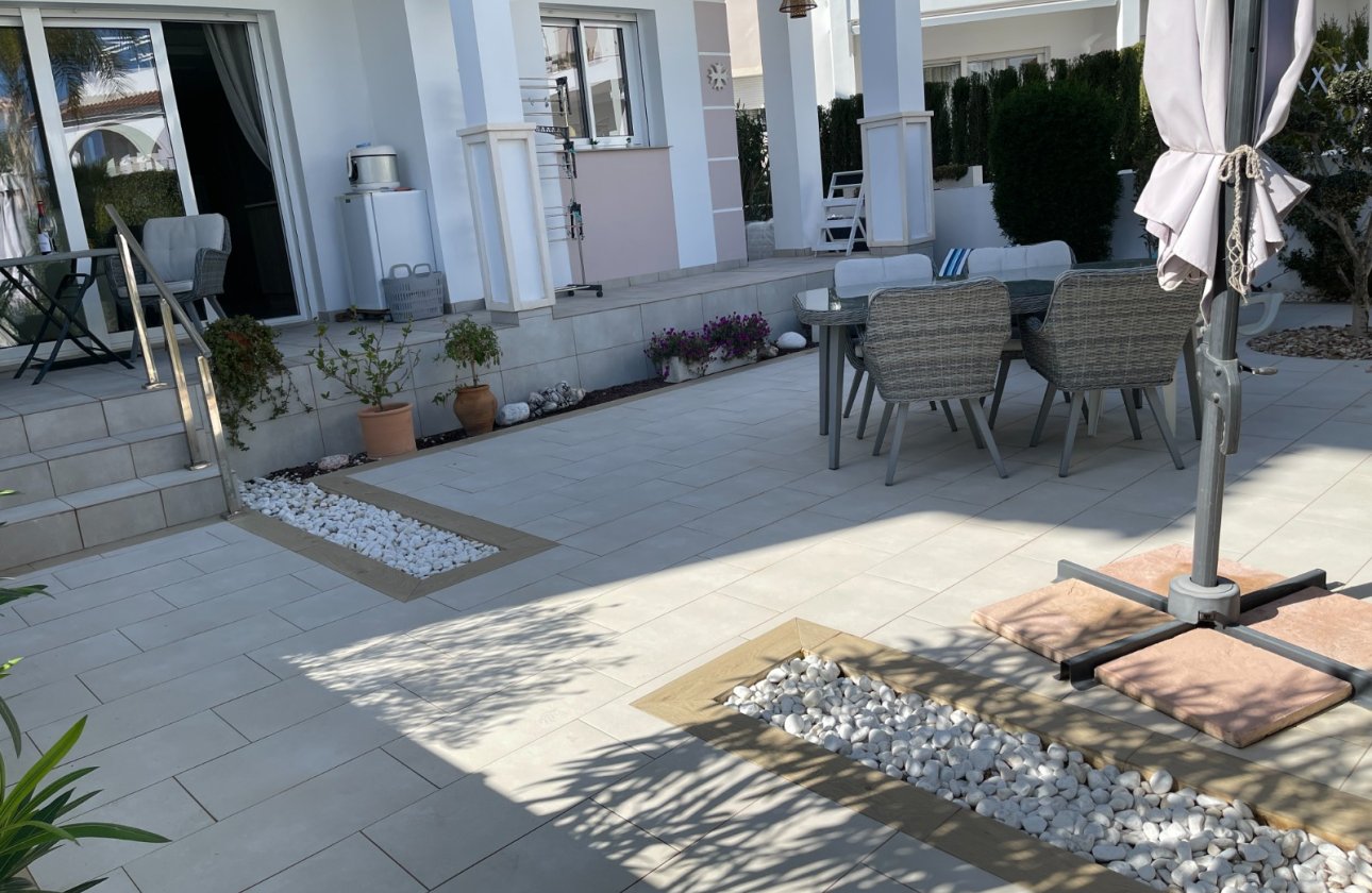 Revente - Appartement -
Rojales - Inland