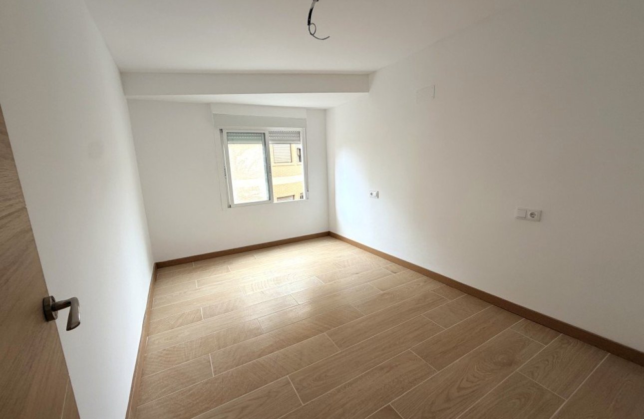 Revente - Appartement -
Rojales - Inland
