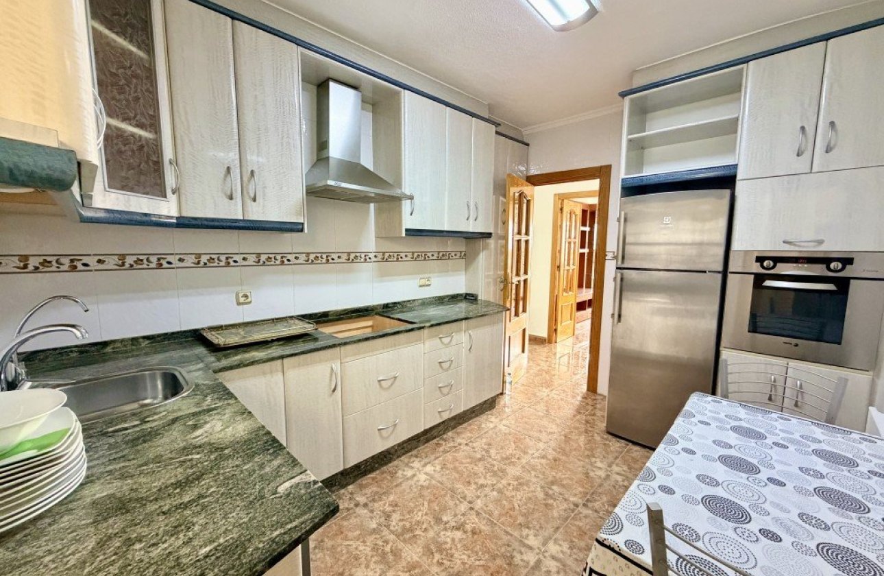 Revente - Appartement -
Rojales - Inland