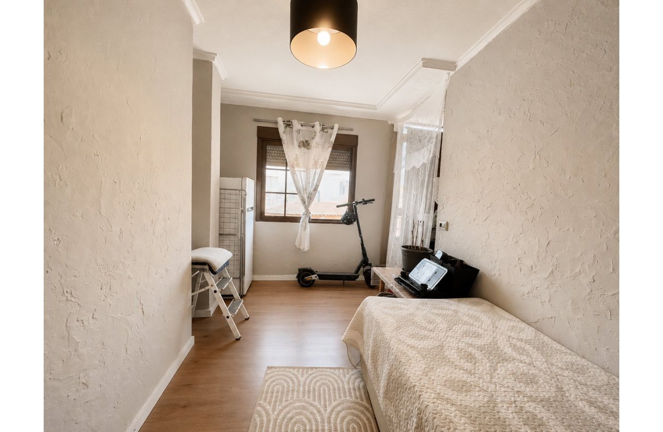 Revente - Appartement -
Rojales - Inland
