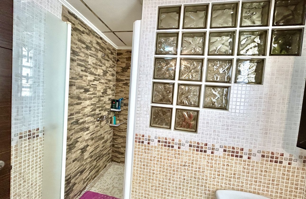 Revente - Appartement -
Rojales - Inland