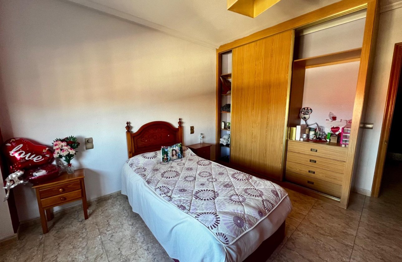 Revente - Appartement -
Rojales