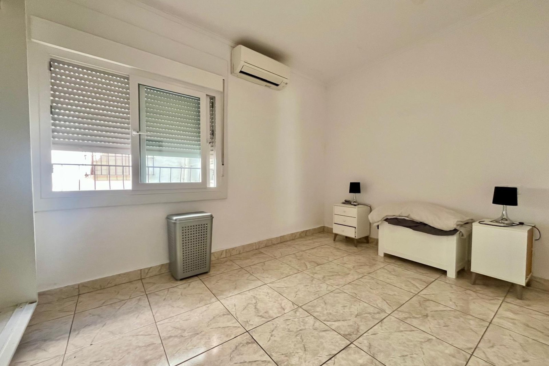 Revente - Appartement -
Rojales