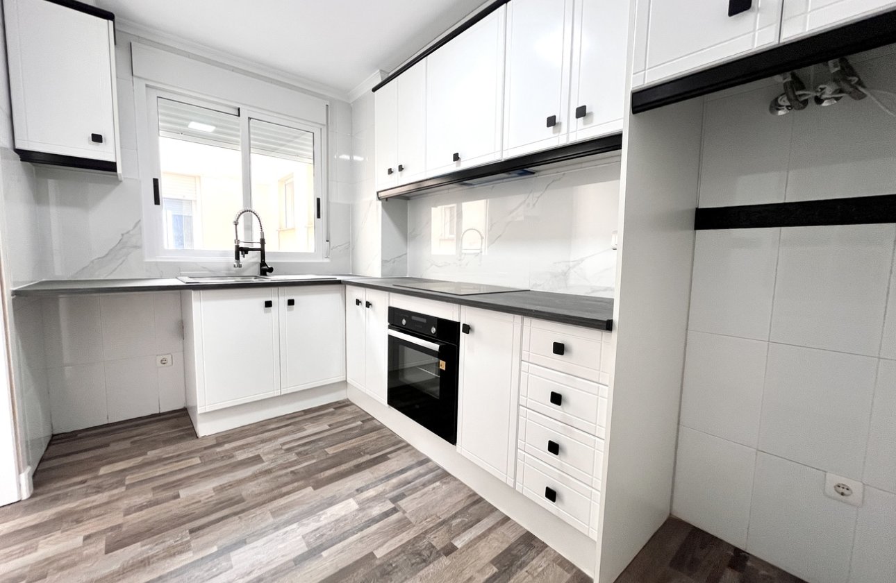 Revente - Appartement -
San Miguel de Salinas - Inland